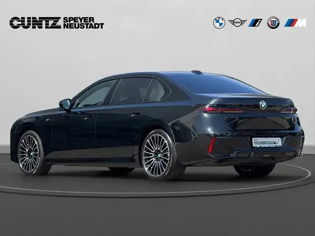 BMW 740