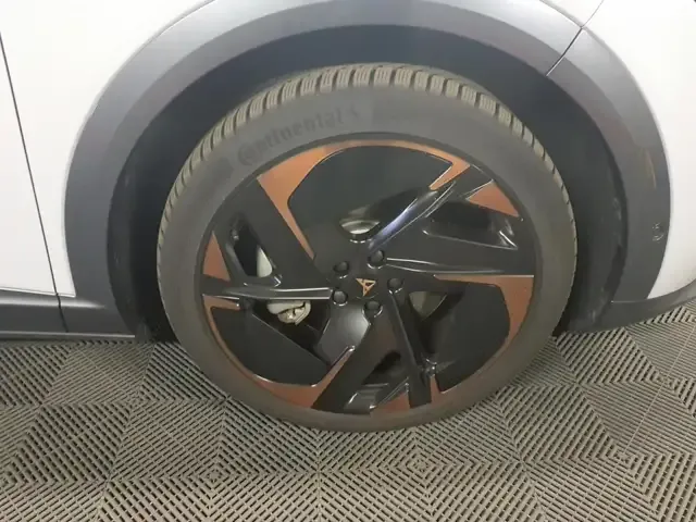 CUPRA Tavascan