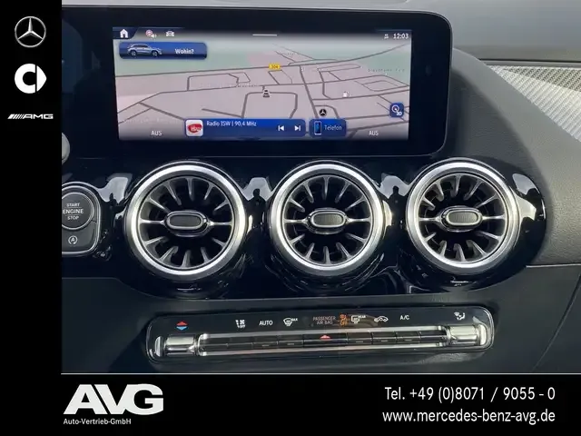 Mercedes-Benz GLA 220