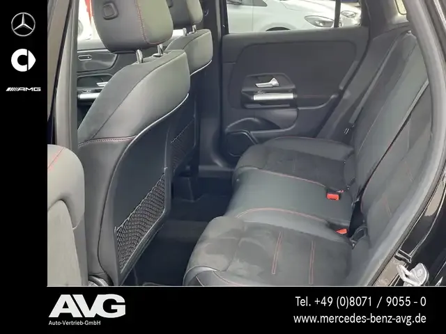 Mercedes-Benz GLA 220