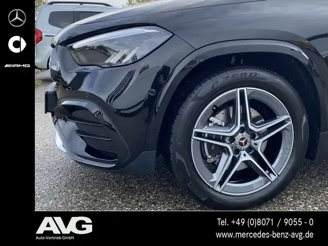 Mercedes-Benz GLA 220