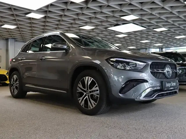 Mercedes-Benz GLA 200