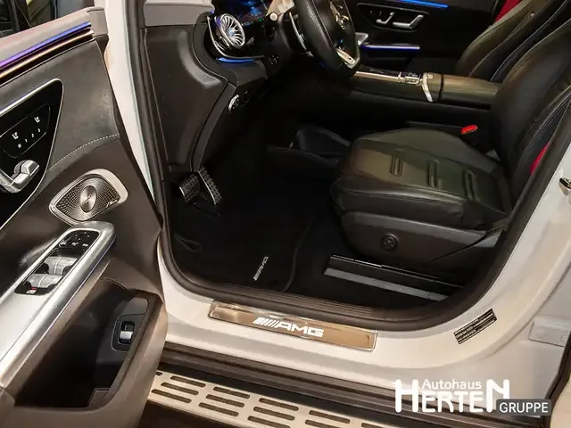 Mercedes-Benz EQE 43