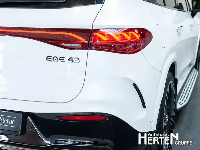 Mercedes-Benz EQE 43