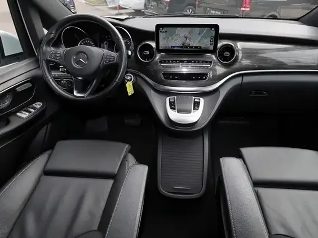 Mercedes-Benz EQV 300