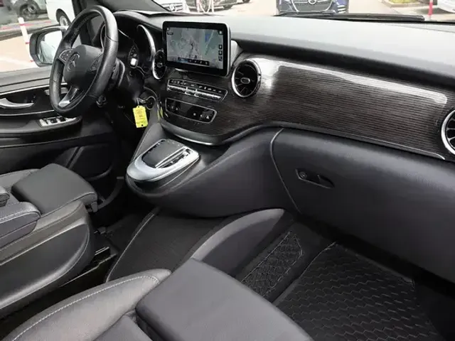 Mercedes-Benz EQV 300