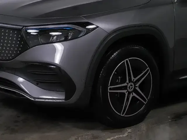 Mercedes-Benz EQB 300