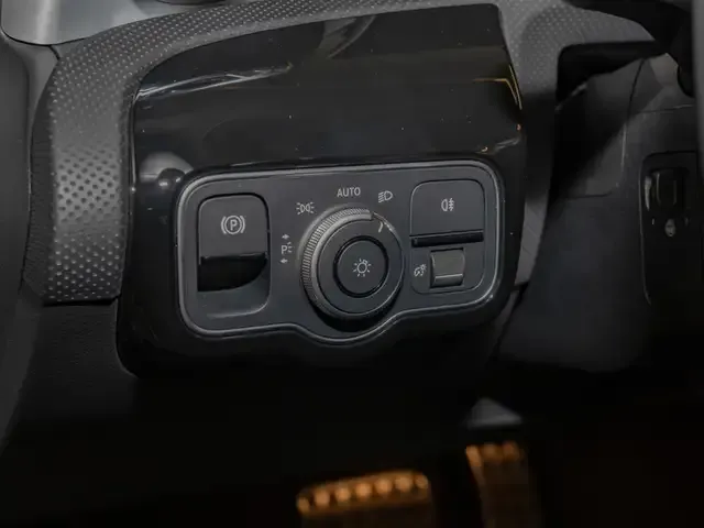 Mercedes-Benz CLA 220