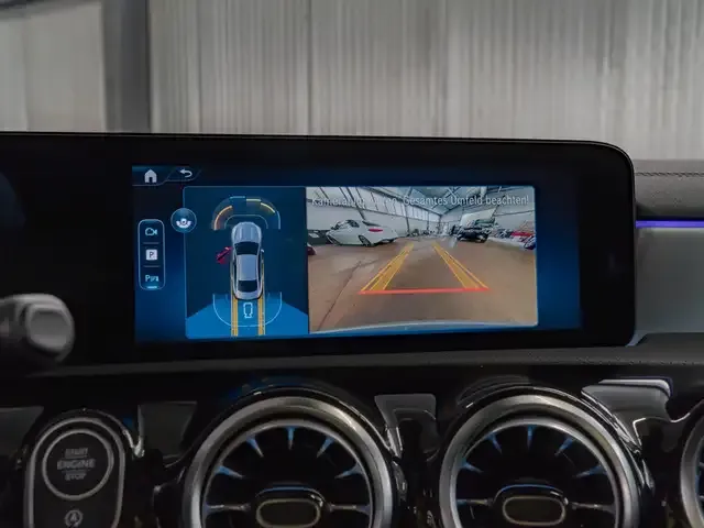 Mercedes-Benz CLA 220