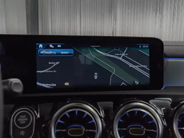 Mercedes-Benz CLA 220