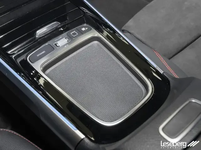 Mercedes-Benz EQB 300