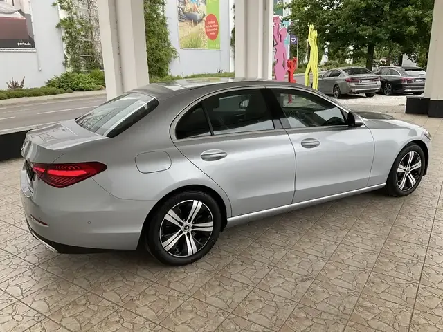 Mercedes-Benz C 220