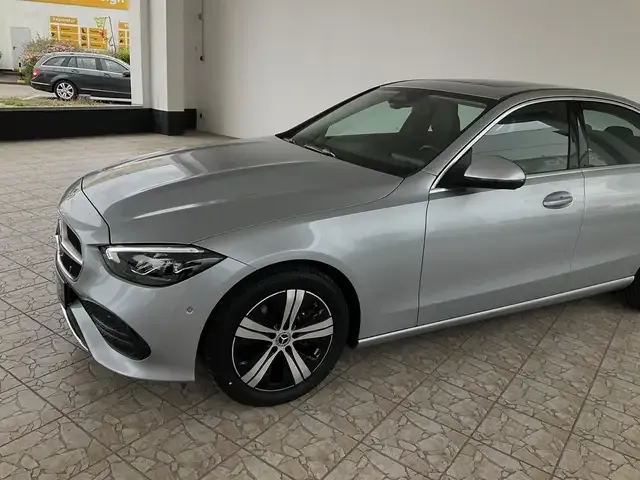 Mercedes-Benz C 220
