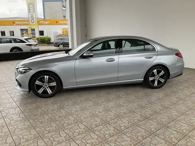 Mercedes-Benz C 220