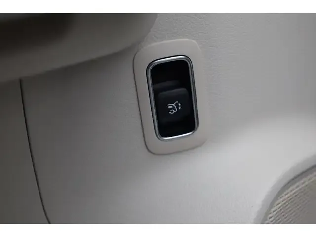 Mercedes-Benz EQB 350