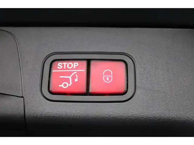 Mercedes-Benz EQB 350