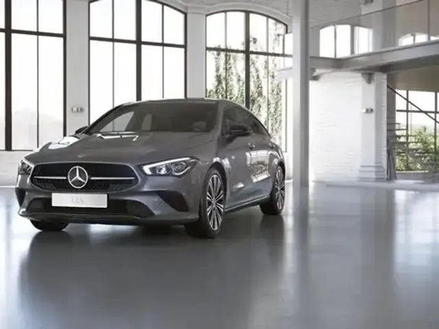 Mercedes-Benz CLA 220