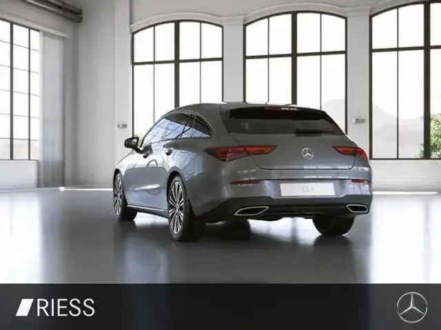 Mercedes-Benz CLA 220