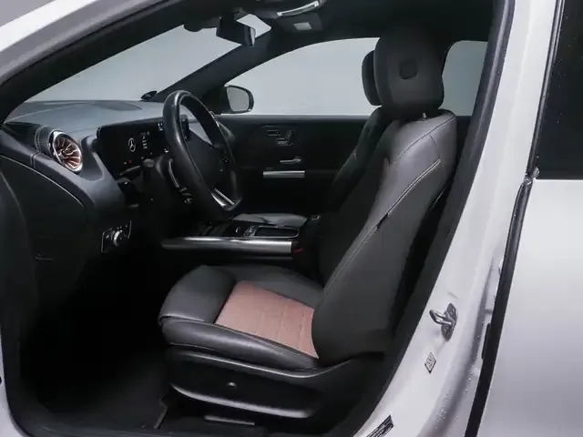 Mercedes-Benz EQA 300