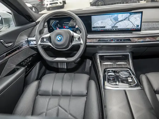 BMW 750