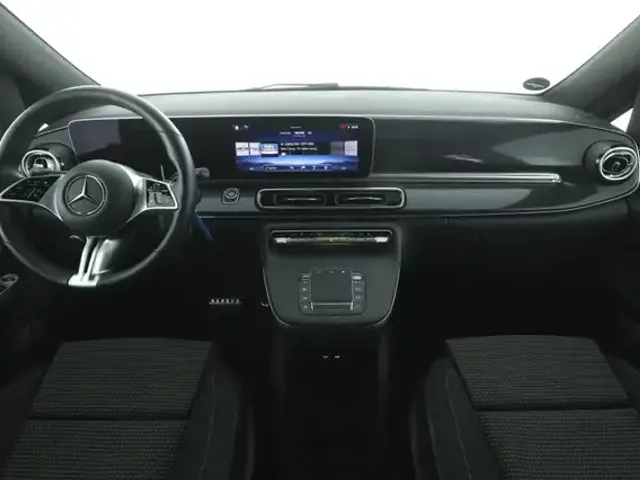 Mercedes-Benz V 220