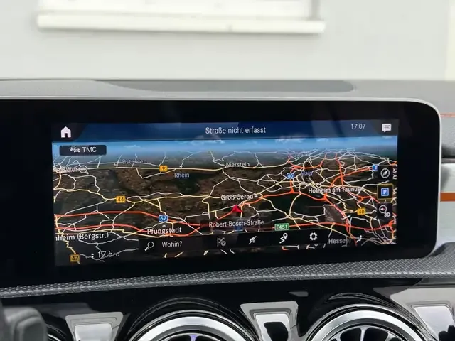 Mercedes-Benz CLA 220