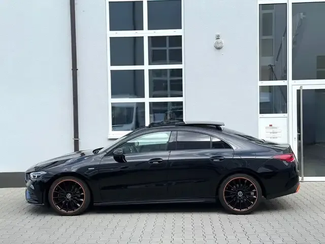 Mercedes-Benz CLA 220
