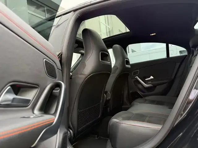 Mercedes-Benz CLA 220