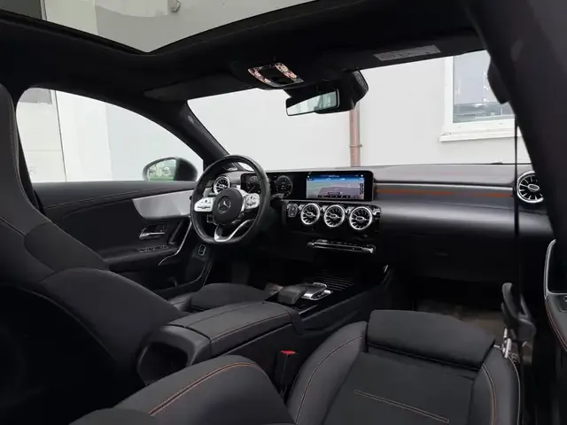 Mercedes-Benz CLA 220