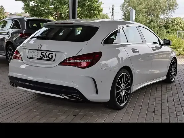 Mercedes-Benz CLA 180
