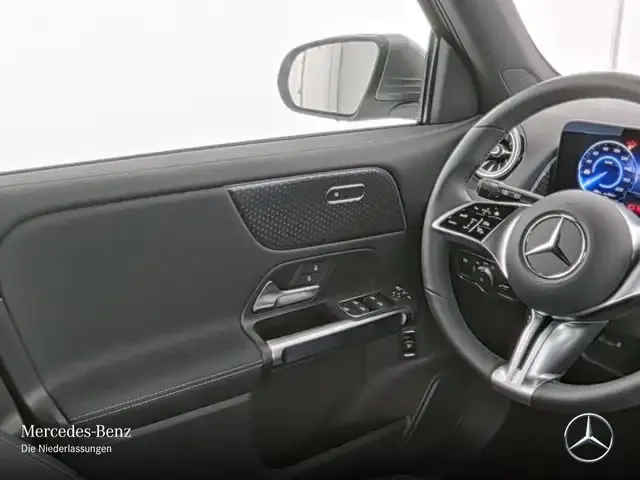 Mercedes-Benz EQB 250
