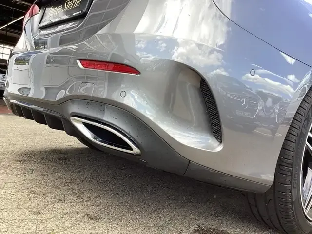Mercedes-Benz A 220