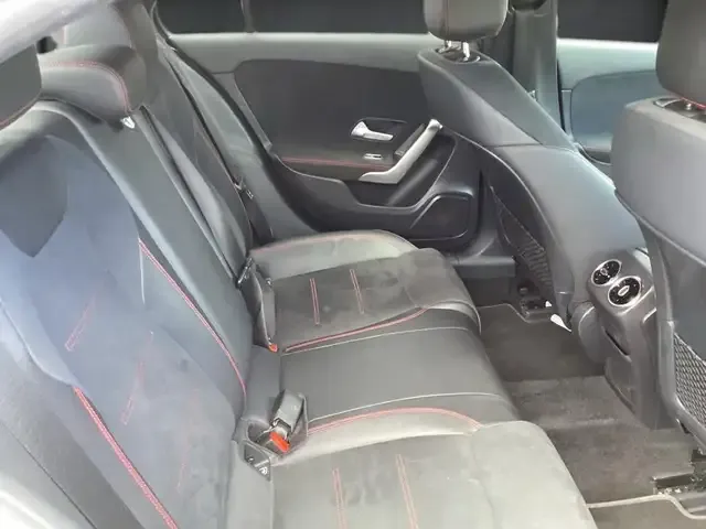 Mercedes-Benz A 220