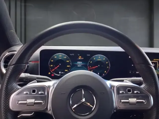 Mercedes-Benz A 220
