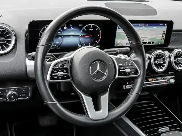 Mercedes-Benz GLB 200