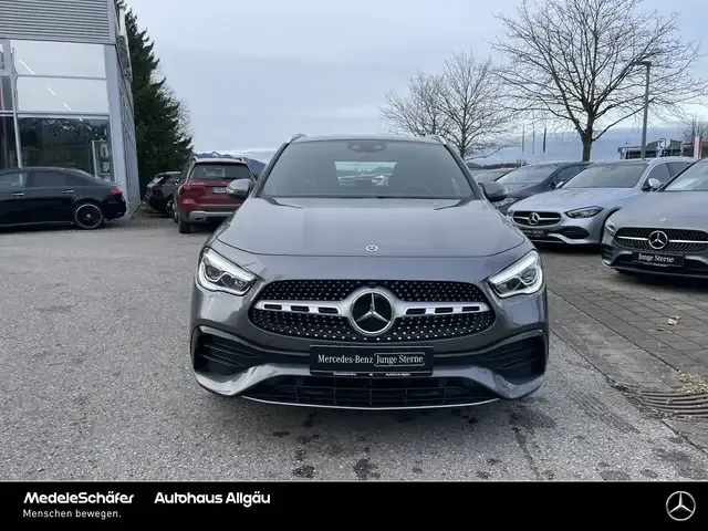 Mercedes-Benz GLA 250