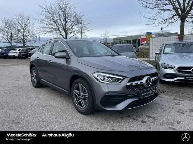 Mercedes-Benz GLA 250