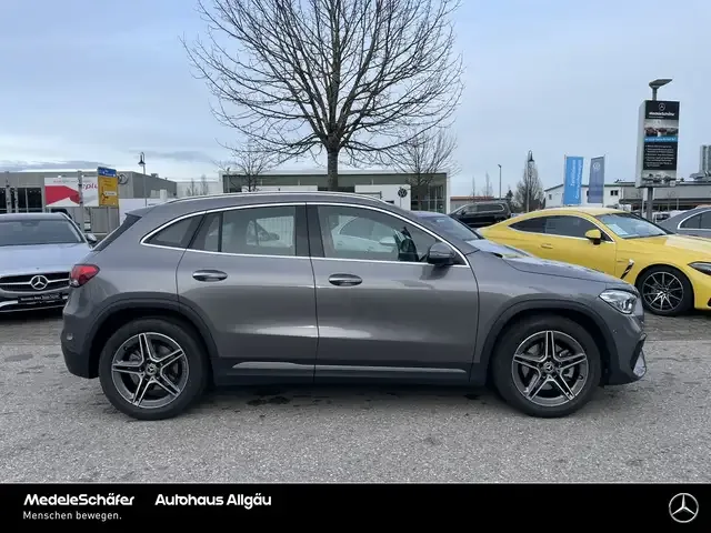Mercedes-Benz GLA 250