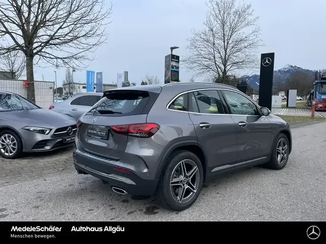 Mercedes-Benz GLA 250