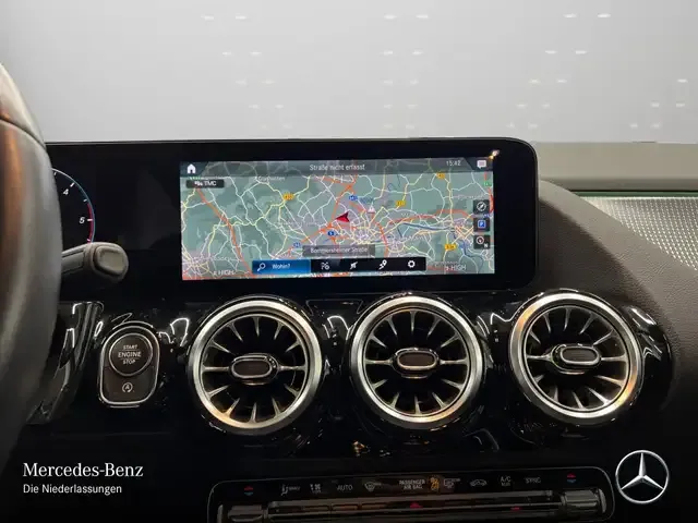 Mercedes-Benz GLA 220