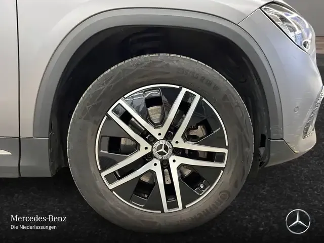 Mercedes-Benz GLA 220