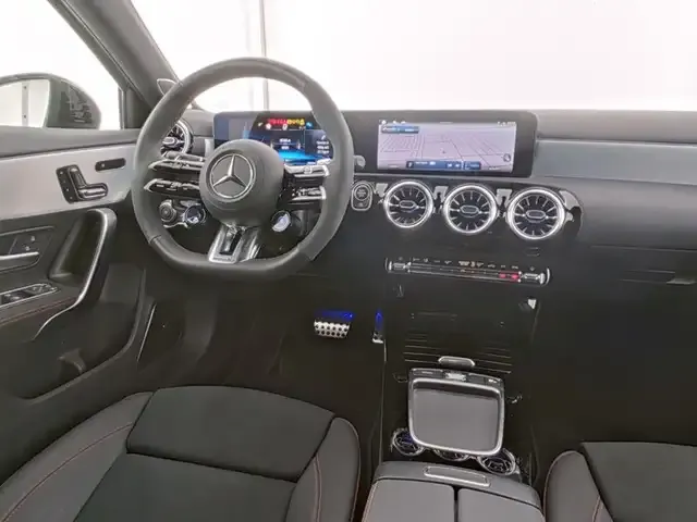 Mercedes-Benz A 45 AMG