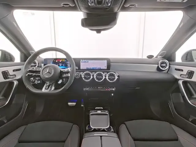 Mercedes-Benz A 45 AMG
