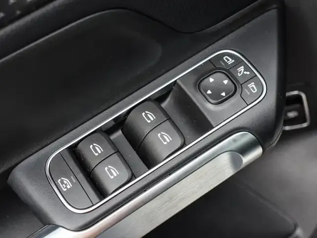 Mercedes-Benz EQB 350
