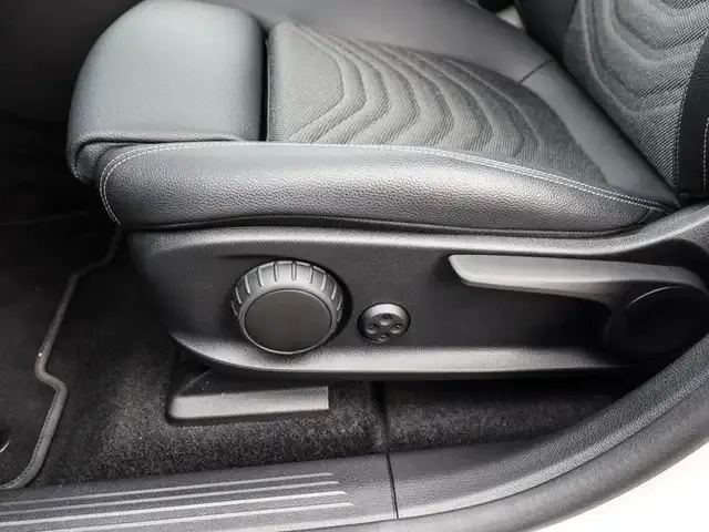 Mercedes-Benz EQB 350