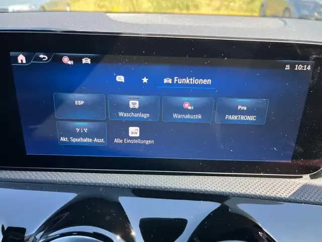 Mercedes-Benz CLA 220