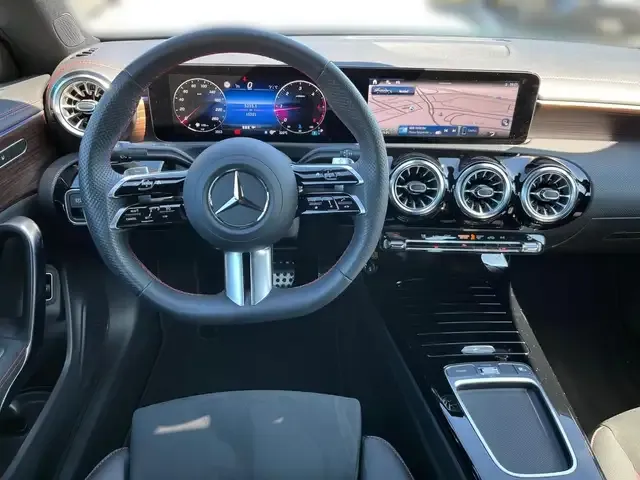 Mercedes-Benz CLA 220
