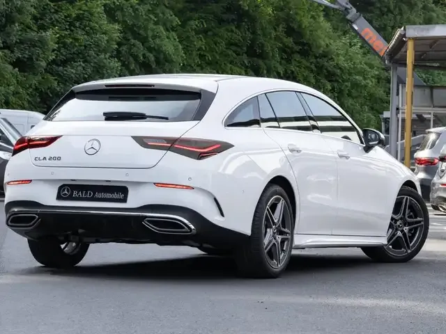 Mercedes-Benz CLA 200