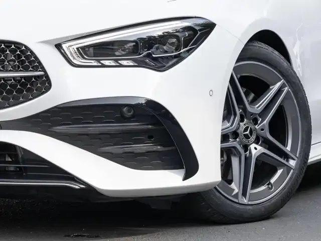 Mercedes-Benz CLA 200