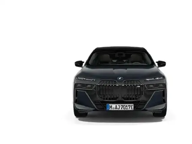 BMW i7